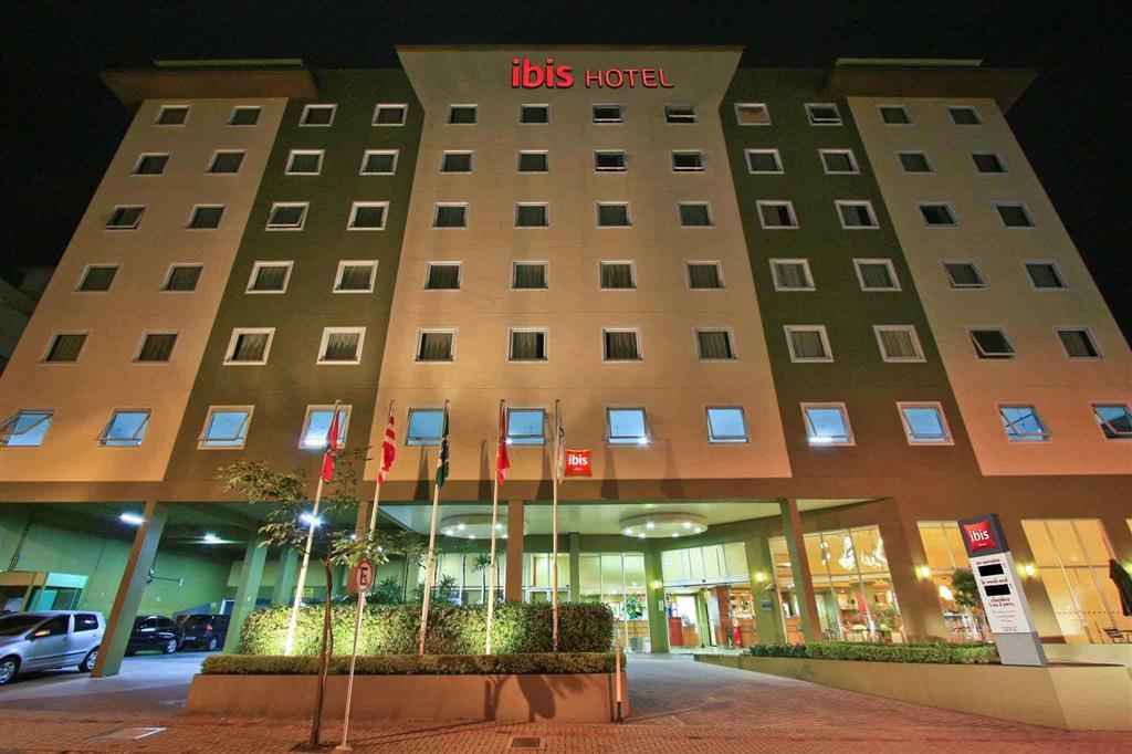 Отель Ibis Блуменау Экстерьер фото